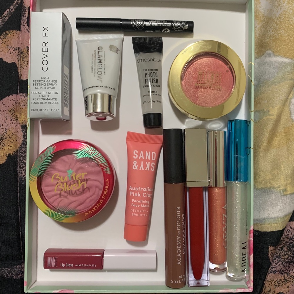 Makeup samples + full size products